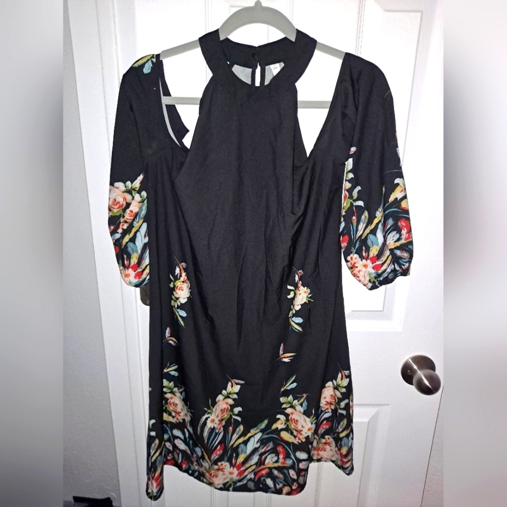 Black flowers dress with open shoulders